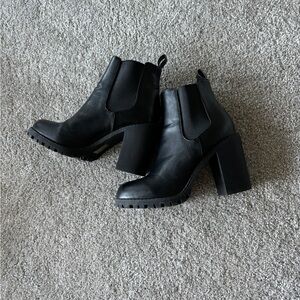 Soda Black Ankle Boots with Chunky Heel